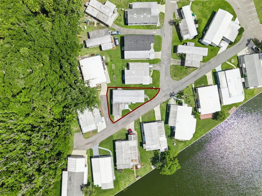 Under contract-accepting backup offers. Welcome to easy Florida - photo 31