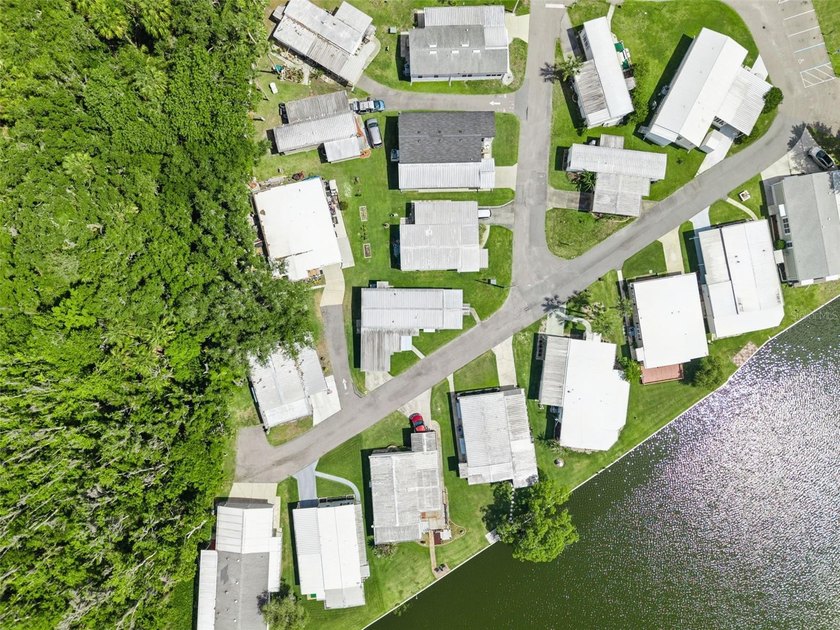 Under contract-accepting backup offers. Welcome to easy Florida - photo 33