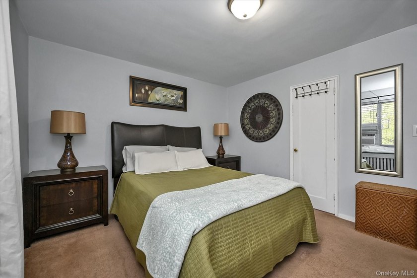 Move-In Ready Upper Two Bedroom in Bell Park Gardens! Offering a - photo 8