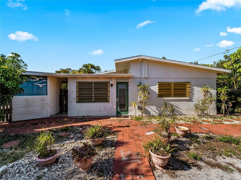 Welcome to 4328 Groveland Ave., Sarasota! This charming RETRO - photo 31