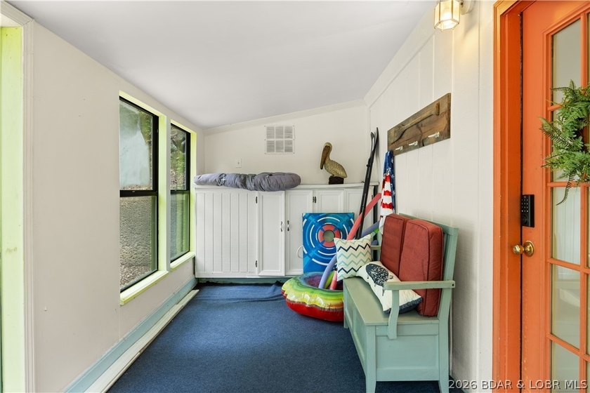 Have you always dreamed of owning a lakefront home? Seize this - photo 3