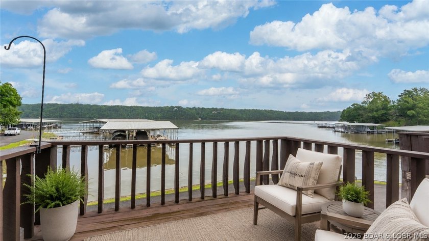 Opportunity to have a 6 bedroom condo is RARE! 6 bedrooms &amp; 3 - photo 2