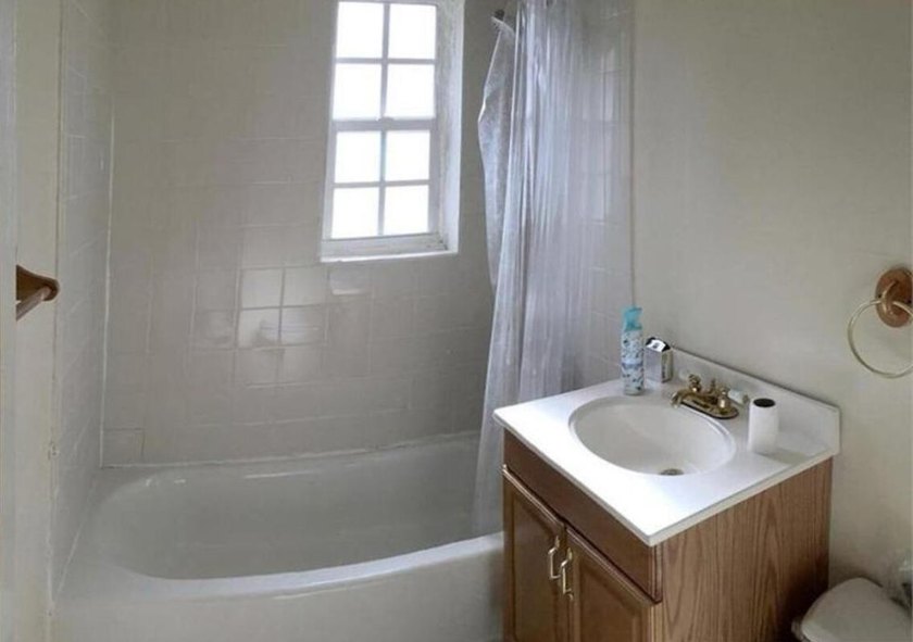 4 bedroom 1 bath house occupied do not walk or talk with tenant - photo 3