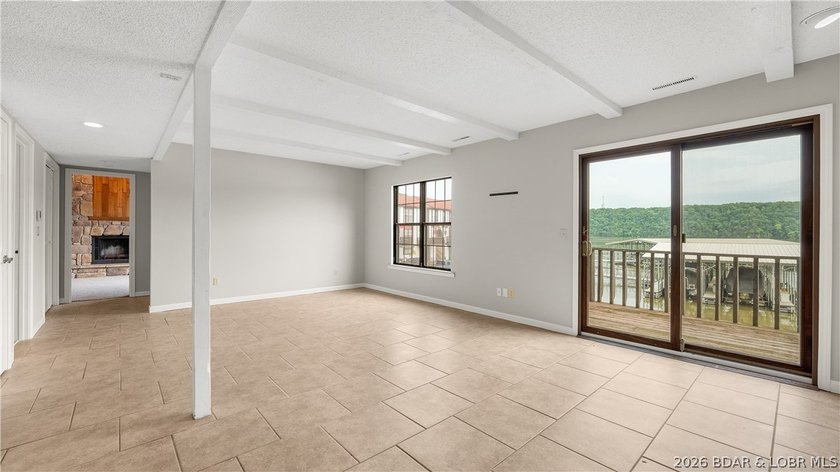 Opportunity to have a 6 bedroom condo is RARE! 6 bedrooms &amp; 3 - photo 5