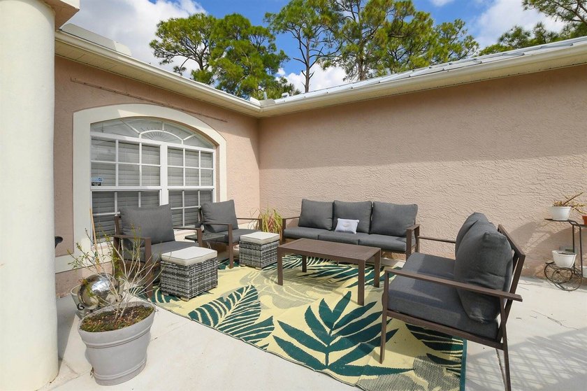Beautiful 3BR/2BA/2CG pool home near Tradition with major - photo 5