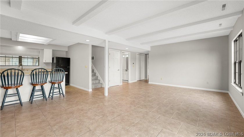 Opportunity to have a 6 bedroom condo is RARE! 6 bedrooms &amp; 3 - photo 6