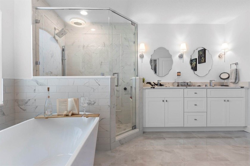 Welcome to this exceptional waterfront single-family residence - photo 15