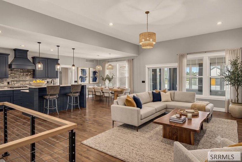 Designed for both sophisticated entertaining and comfortable - photo 4