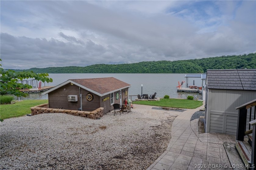 Rare opportunity to own a true Lake of the Ozarks waterfront - photo 7