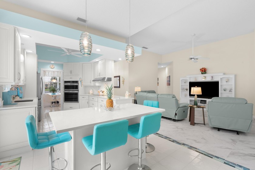 Welcome home to this meticulously maintained, newly painted - photo 15