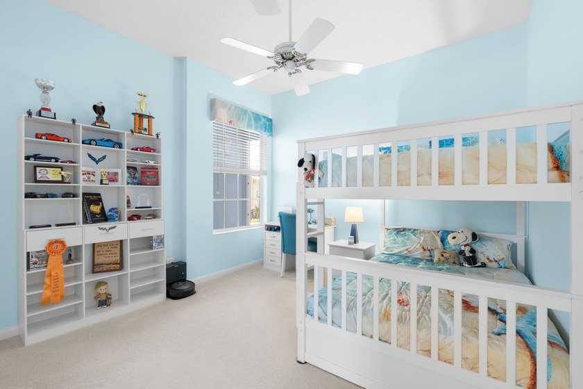 Welcome home to this meticulously maintained, newly painted - photo 30
