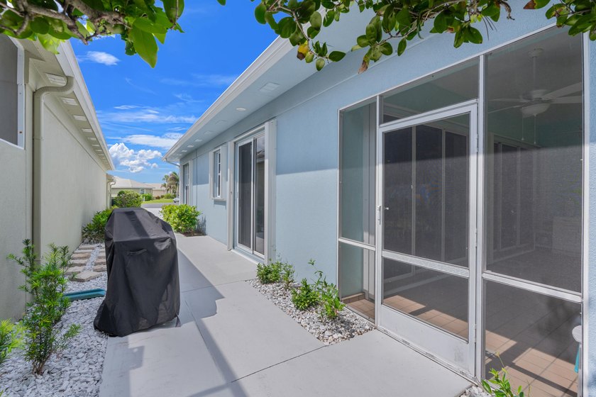 Welcome home to this meticulously maintained, newly painted - photo 38