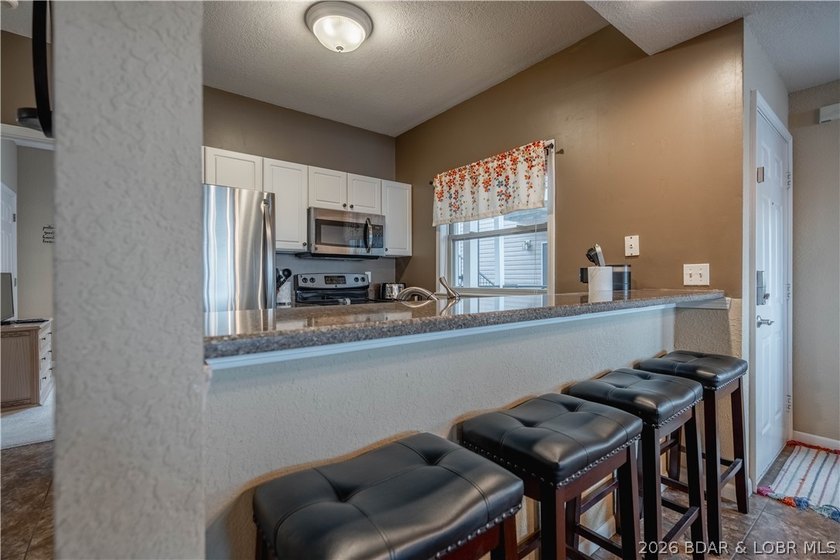 SELLER TO PAY the first 6 months of HOA Fees at closing! This - photo 9