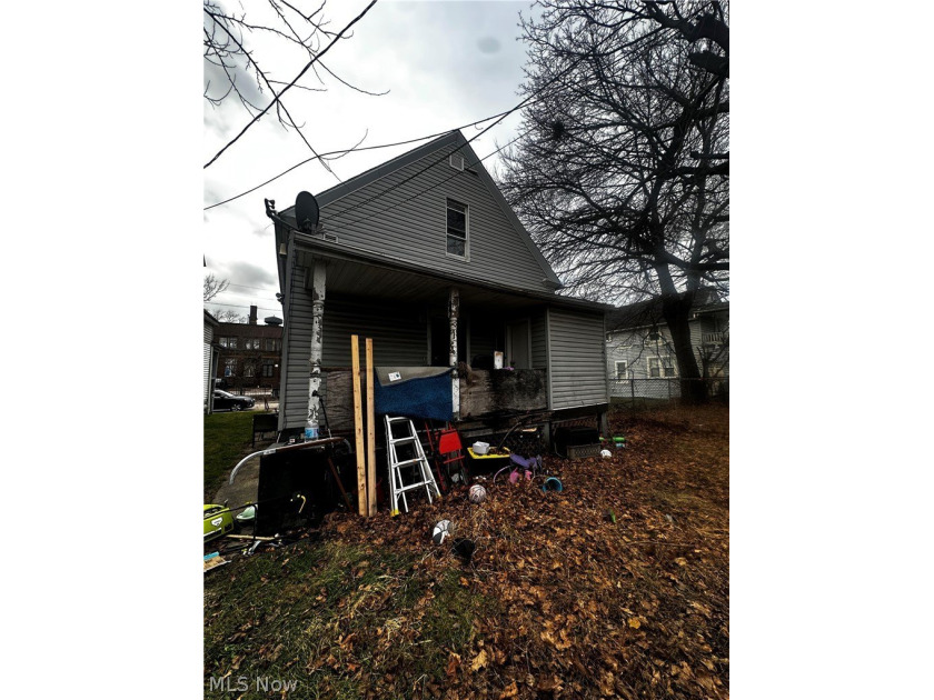 Great opportunity in Cleveland! This 3-bedroom, 1-bath Cape Cod - photo 3