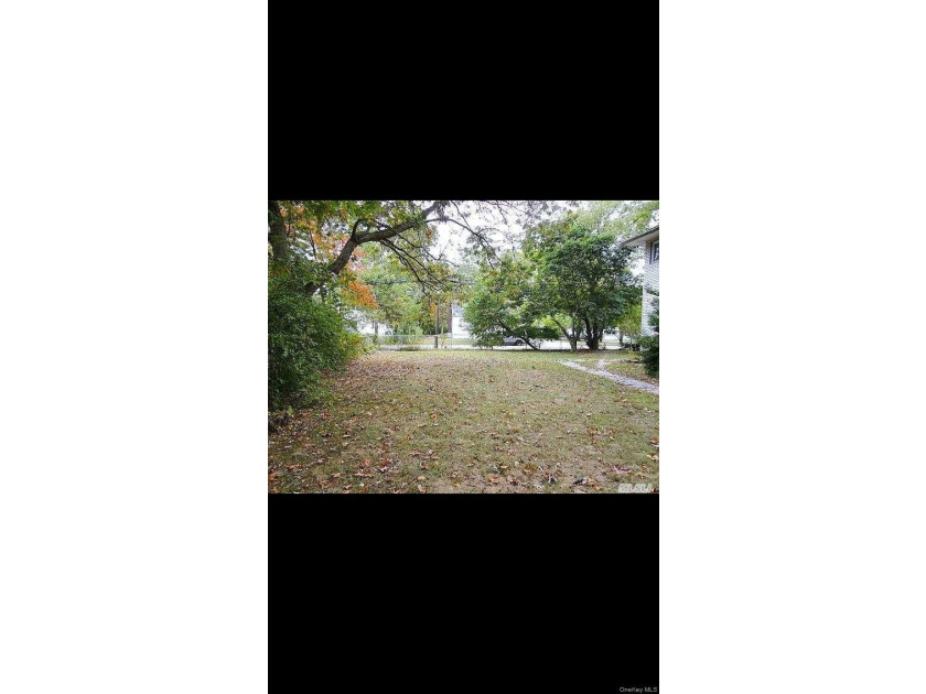 Welcome to this beautifully maintained single-dwelling home - photo 14