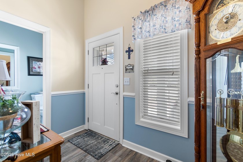 This extremely well-kept and updated townhouse in the - photo 8