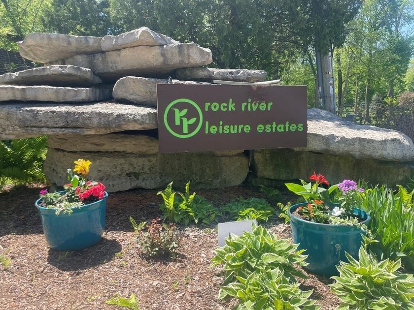 Turn-Key Vacation Retreat in Rock River Leisure Estates! Escape - photo 24