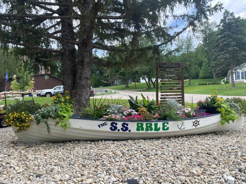 Turn-Key Vacation Retreat in Rock River Leisure Estates! Escape - photo 37
