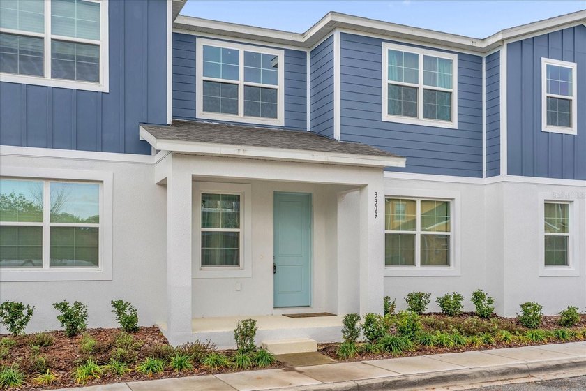 Don't miss your opportunity to own this turn-key townhome that - photo 3