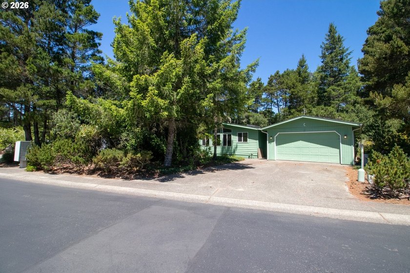 Well Priced! Florentine Estates 55+ gated community. Opportunity - photo 4