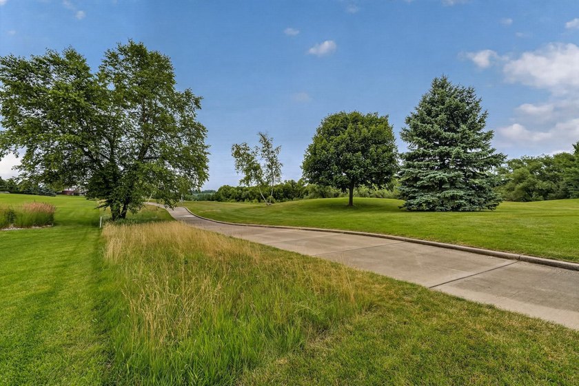 Some homes are new. This one is better. Lovingly maintained and - photo 15