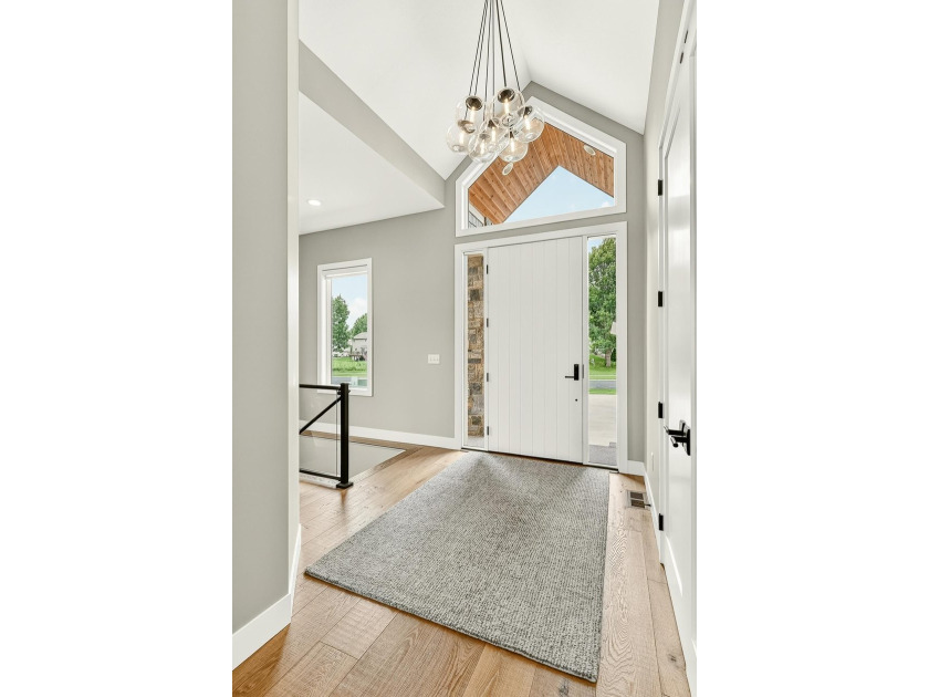 Some homes are new. This one is better. Lovingly maintained and - photo 20