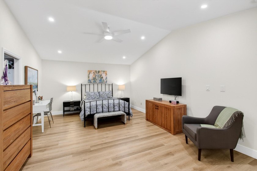 Experience modern luxury in this impeccably renovated corner - photo 23