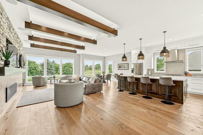 Some homes are new. This one is better. Lovingly maintained and - photo 30