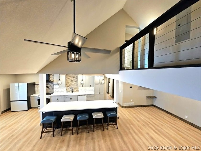 Two beautifully remodeled lakefront homes offering an incredible - photo 5