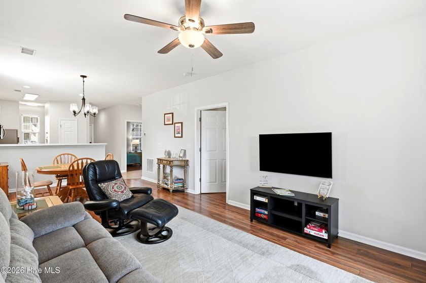FULLY FURNISHED FIRST-FLOOR CONDO IN SANDPIPER BAY. This turnkey - photo 8