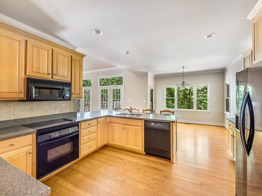 One of the best values in Big Canoe! This beautifully maintained - photo 11