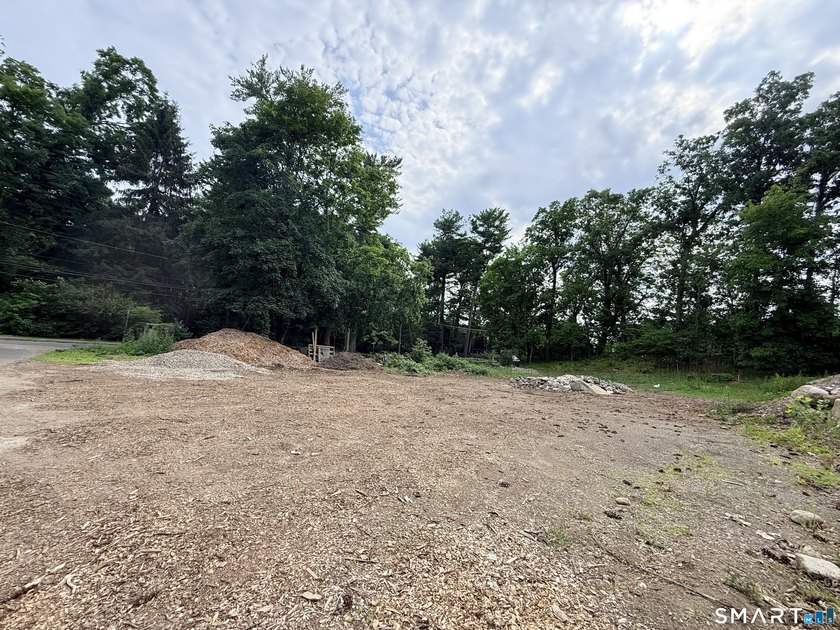 Build your dream home on this exceptional residential lot in the - photo 3