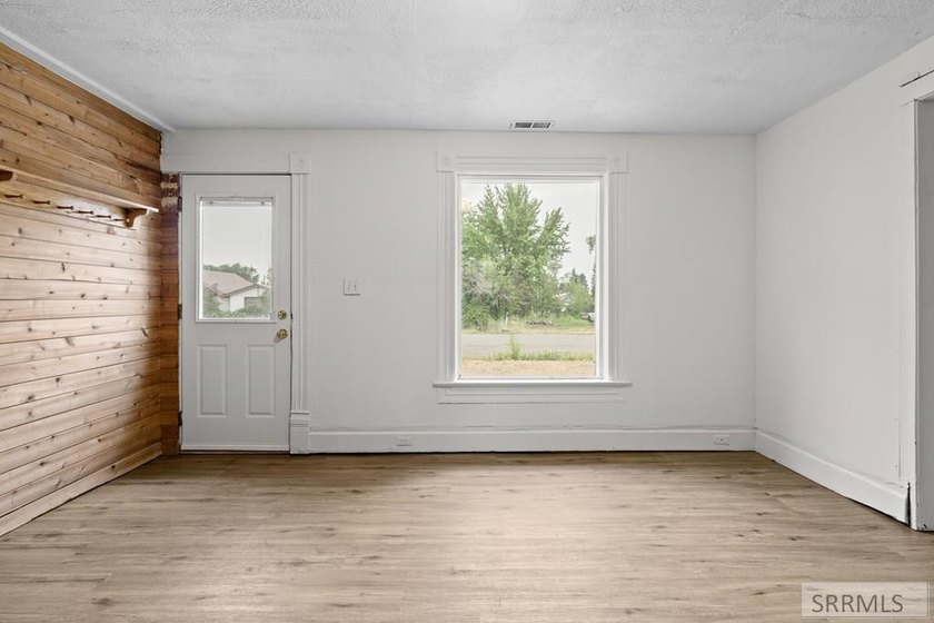 This newly remodeled home is one of a kind, blending rustic - photo 2