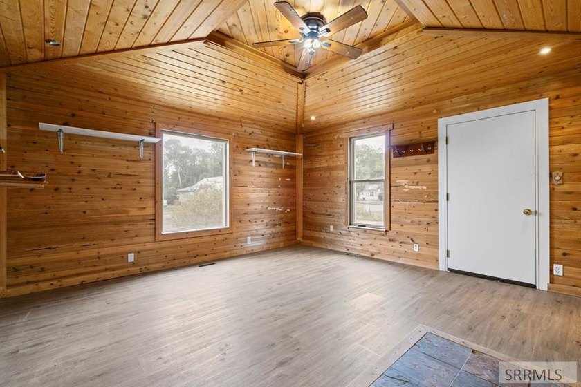 This newly remodeled home is one of a kind, blending rustic - photo 4
