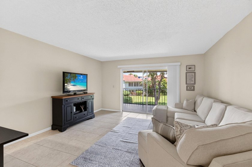 Step into this 2 bed/2 bath condo on 2nd Floor of 2-story - photo 11