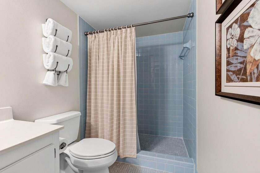 Step into this 2 bed/2 bath condo on 2nd Floor of 2-story - photo 24