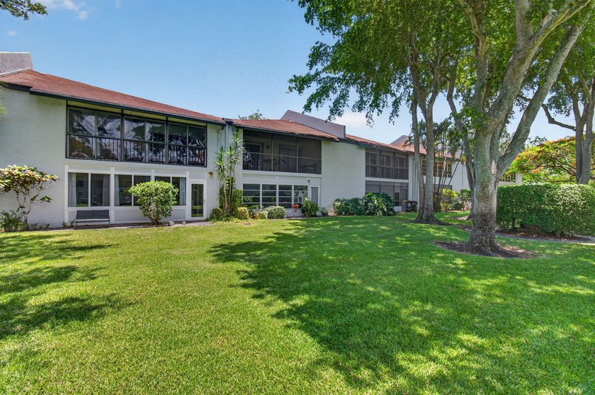 Step into this 2 bed/2 bath condo on 2nd Floor of 2-story - photo 35