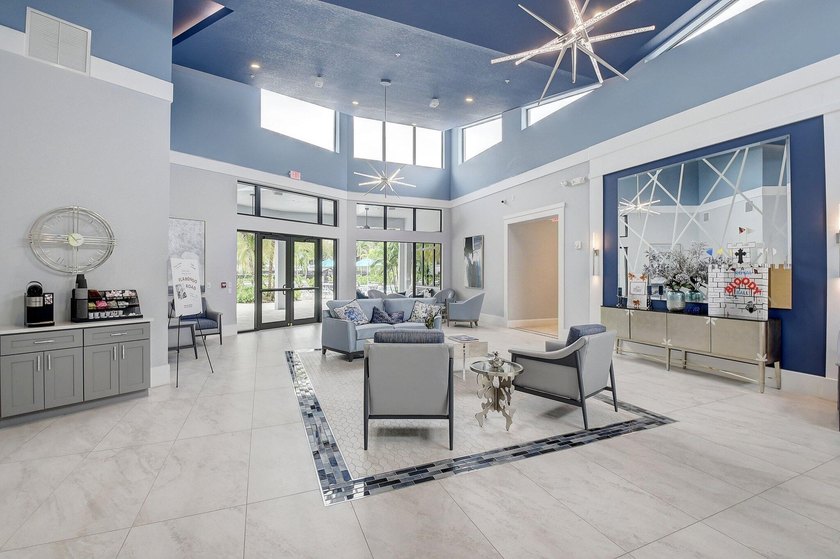 Step into this 2 bed/2 bath condo on 2nd Floor of 2-story - photo 41