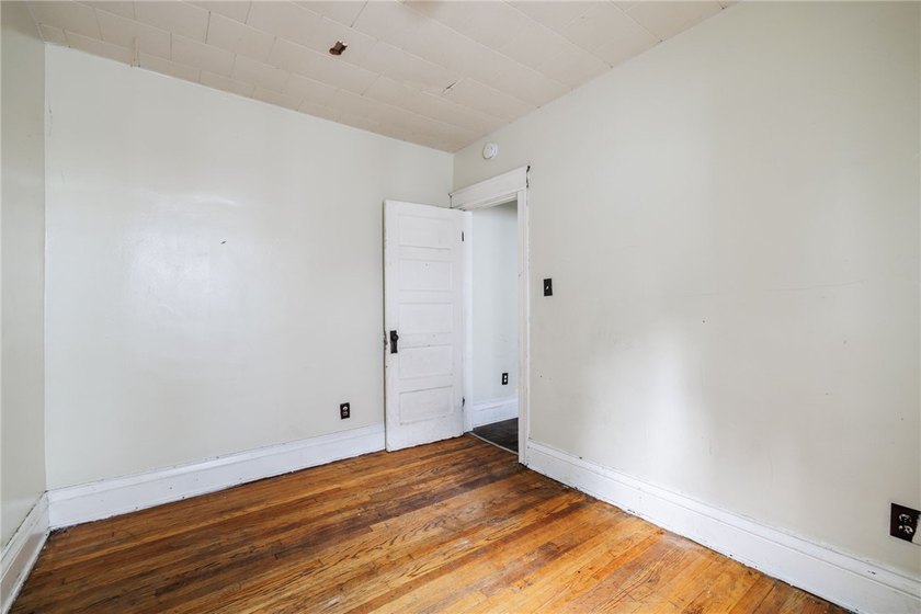 Fully vacant duplex in the Lyell/Otis neighborhood! Rare - photo 4