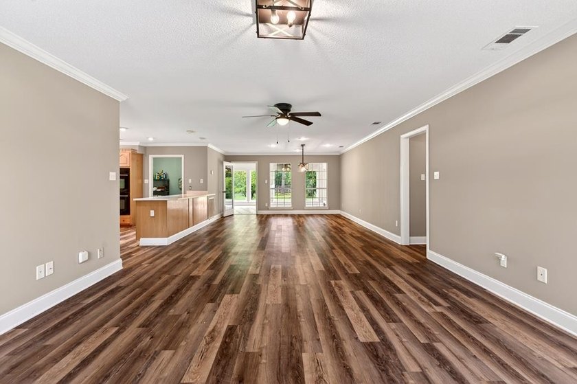 Welcome home! This beautifully maintained property is move in - photo 5