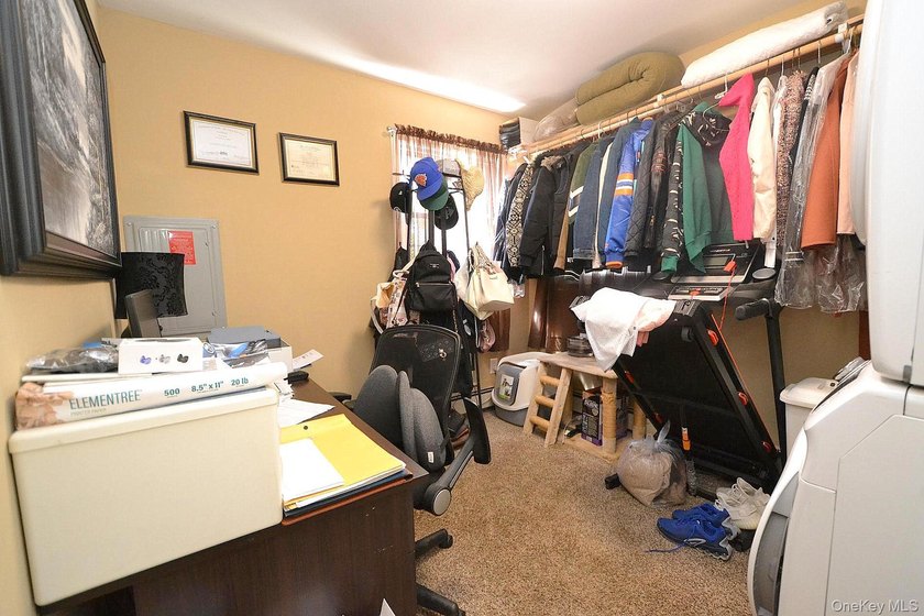 Rare find! This meticulously maintained 3-bedroom home combines - photo 10