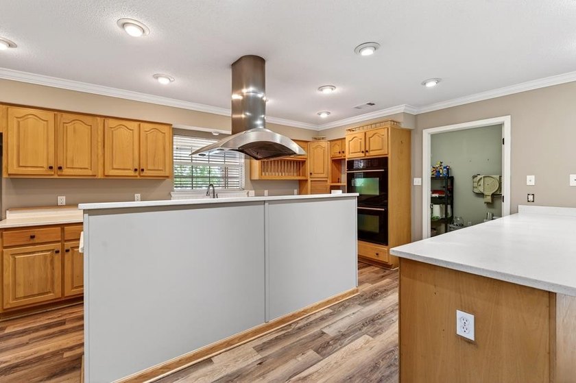 Welcome home! This beautifully maintained property is move in - photo 10