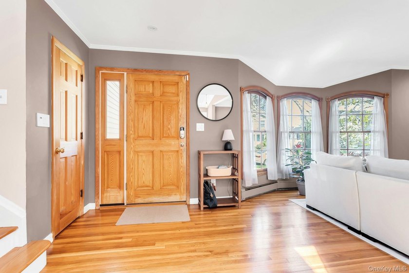 Mint expanded Center Hall Split in the desirable Village of - photo 4