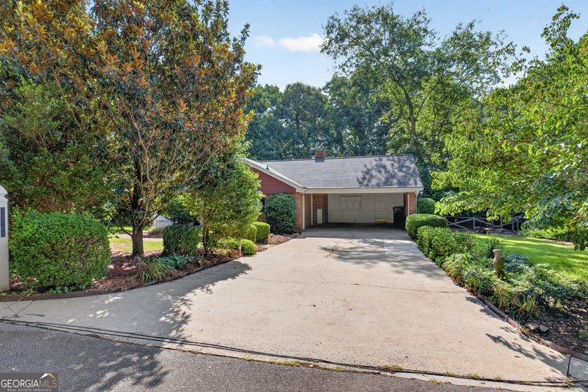 Searching for the perfect low-maintenance ranch home in North - photo 5