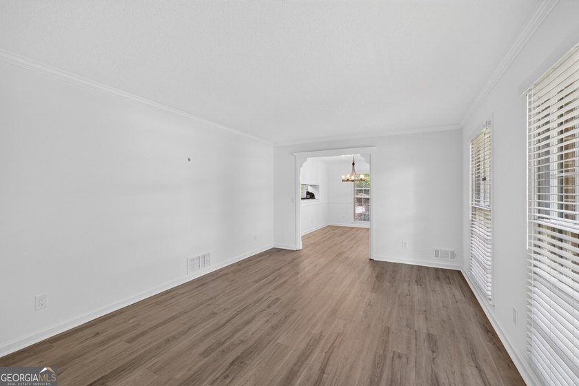 Searching for the perfect low-maintenance ranch home in North - photo 8