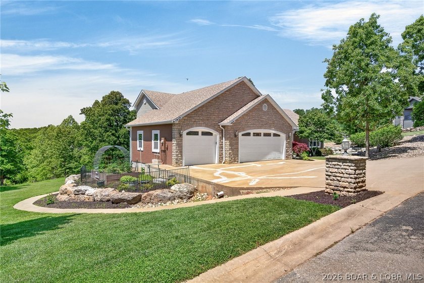 Ranch-style home in Linn Creek offers easy one-level living - photo 3