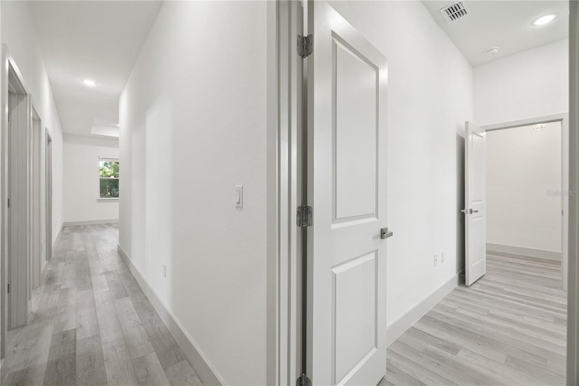 SELLER MOTIVATED. Beautifully designed home with 1,840 sq ft of - photo 8