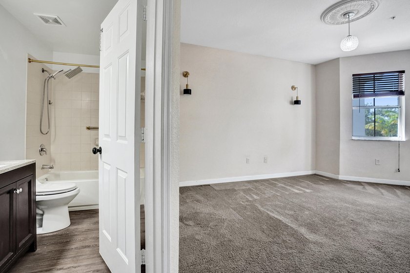 Amazing Townhome in Royal Palm Beach. Great Location! All Ages! - photo 19