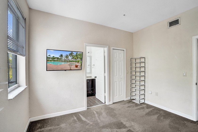 Amazing Townhome in Royal Palm Beach. Great Location! All Ages! - photo 35