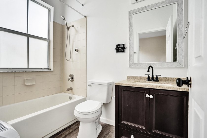 Amazing Townhome in Royal Palm Beach. Great Location! All Ages! - photo 36